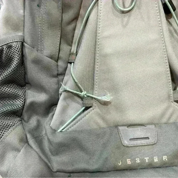 The North Face Women’s Jester Backpack - Picture 4 of 8